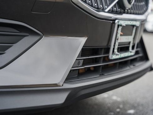 Used 2024 Volvo V60 B5 Cross Country Ultimate w/ Protection Package Premier image 16