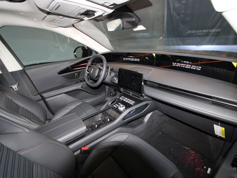 New 2026 Lincoln Nautilus Reserve w/ Jet Appearance Package image 25