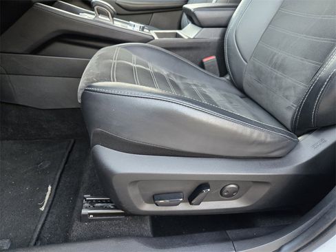 Used 2024 Mitsubishi Outlander SE image 7