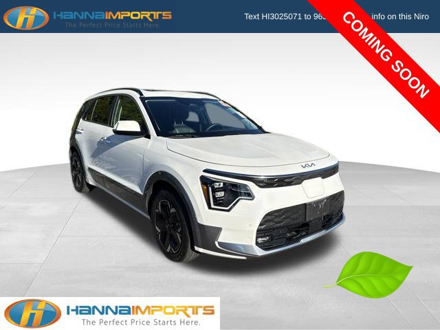 Used 2024 Kia Niro Wave w/ Wave Preserve Package FWD image 1
