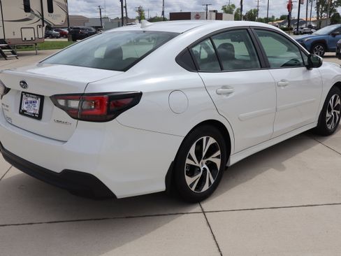 Used 2025 Subaru Legacy Premium AWD/4WD image 6