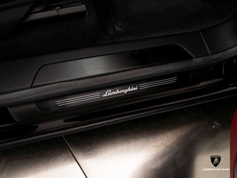 Used 2024 Lamborghini Urus S image 39