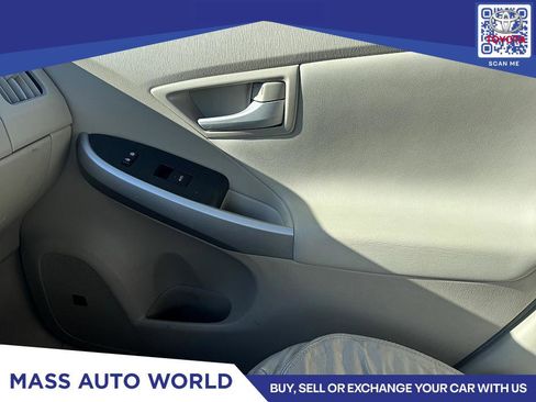 Used 2010 Toyota Prius Three image 12