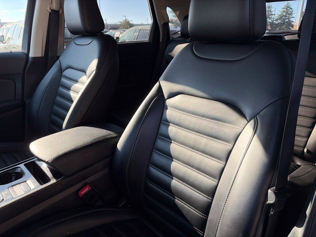 Used 2020 Ford Edge SEL w/ Convenience Package AWD/4WD image 13