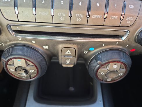 Used 2011 Chevrolet Camaro LT RWD image 20