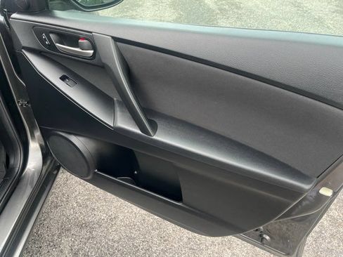 Used 2012 MAZDA MAZDA3 i Touring FWD image 21