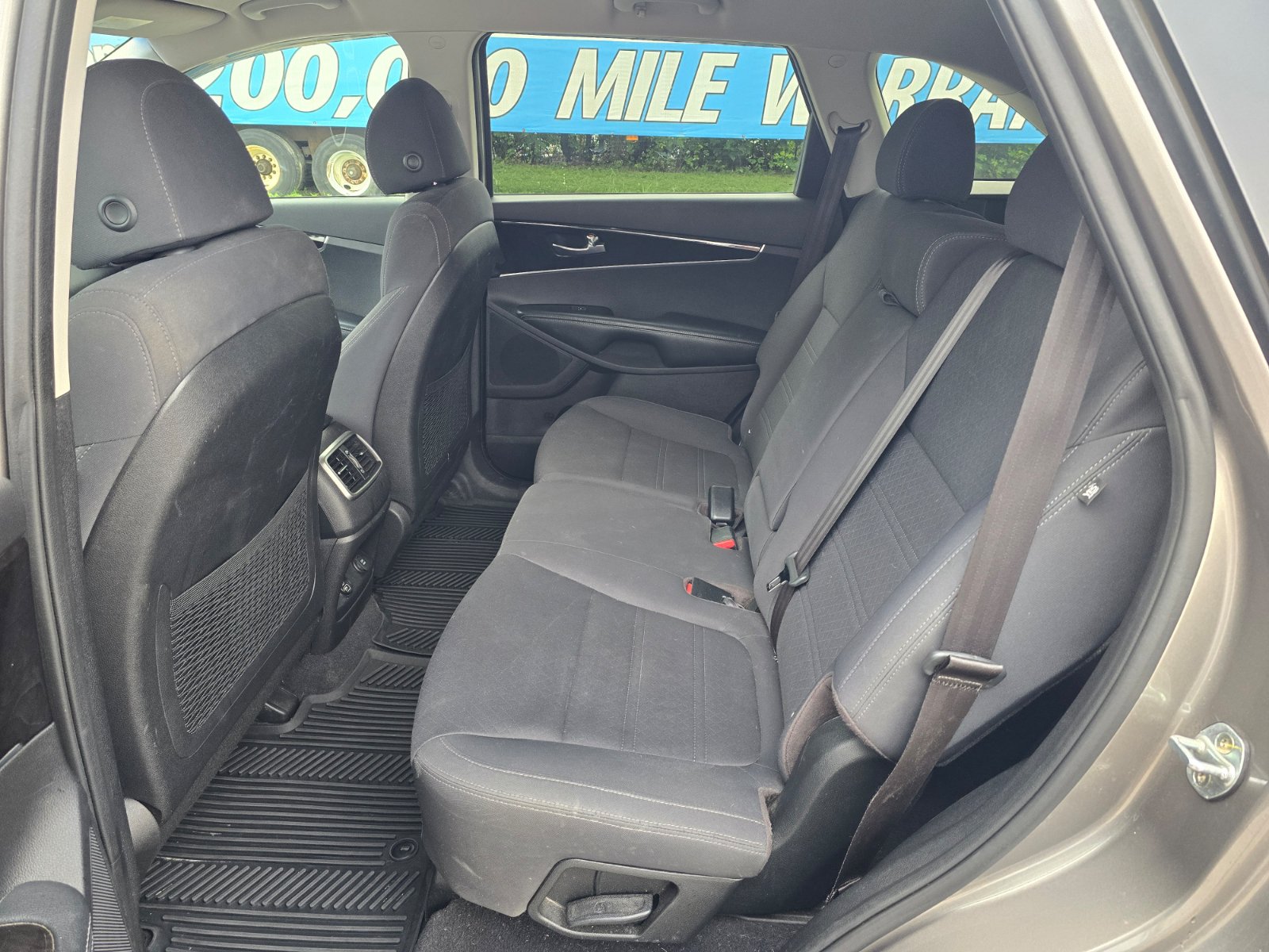 Used 2018 Kia Sorento AWD image 12