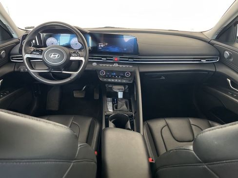 Used 2025 Hyundai Elantra Limited image 31