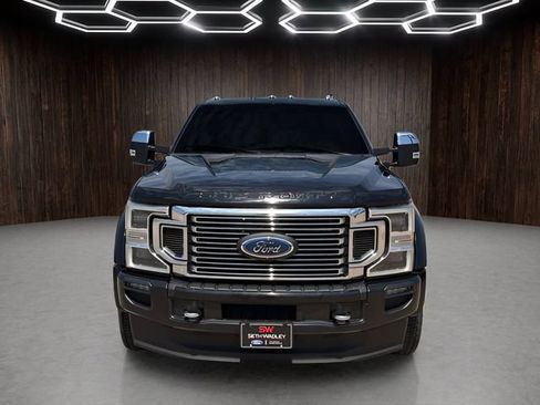 Certified 2022 Ford F450 Platinum w/ FX4 Off-Road Package AWD/4WD image 2