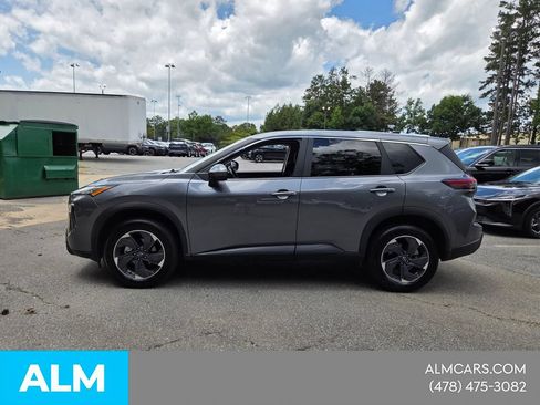 Used 2025 Nissan Rogue SV FWD image 4