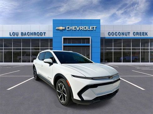 New 2026 Chevrolet Equinox EV LT image 2