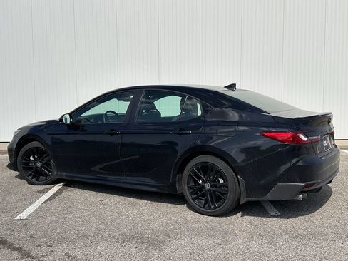 Used 2025 Toyota Camry SE w/ Multimedia Upgrade Package FWD image 3