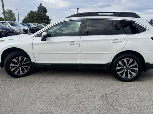 Used 2017 Subaru Outback 2.5i Limited AWD/4WD image 5