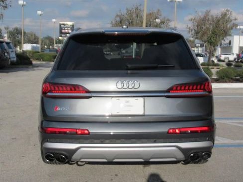 Used 2022 Audi SQ7 Prestige image 5