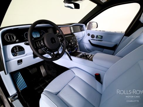 New 2026 Rolls-Royce Cullinan image 4