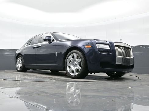 Used 2013 Rolls-Royce Ghost image 40