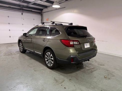 Used 2019 Subaru Outback 3.6R Touring w/ Popular Package #3A image 4