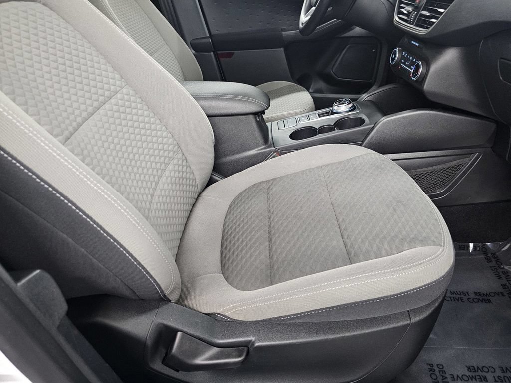 Used 2020 Ford Escape SE FWD image 22