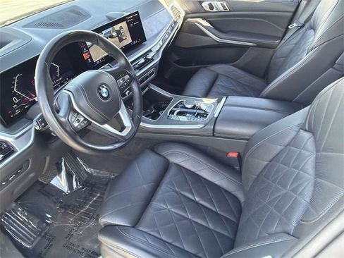 Used 2024 BMW X5 xDrive40i w/ Premium Package image 19