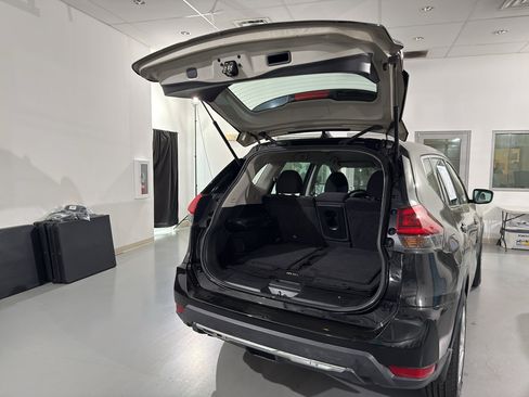 Used 2020 Nissan Rogue S image 10