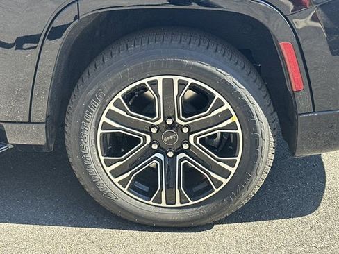 New 2026 Jeep Grand Wagoneer 2WD image 21