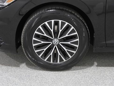 Used 2019 Volkswagen Jetta SE image 20