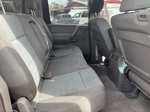 Used 2005 Nissan Titan SE w/ (W01) Utility Bed Pkg image 11