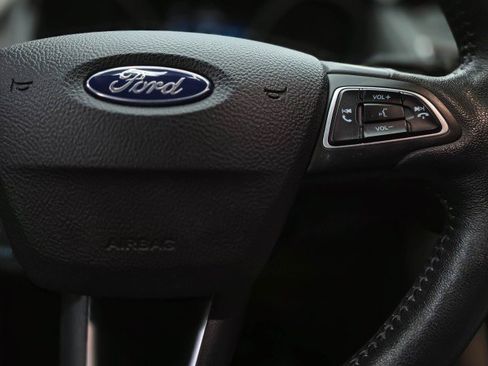 Used 2018 Ford Focus Titanium FWD image 24