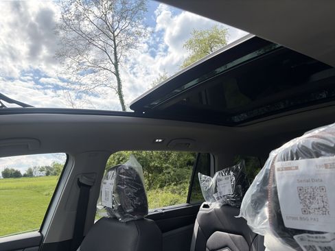 New 2026 Volkswagen Atlas Peak Edition AWD/4WD image 15