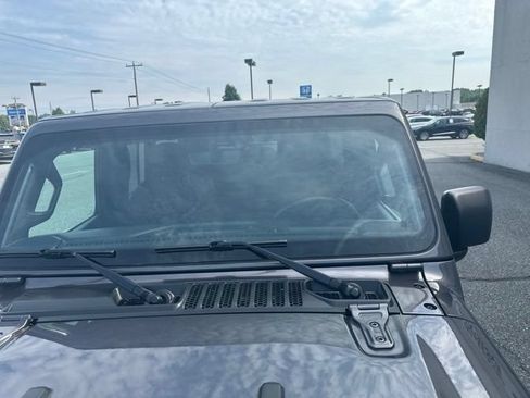 Used 2022 Jeep Wrangler Unlimited Sport AWD/4WD image 10