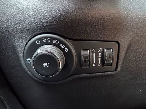 Used 2026 Jeep Compass Latitude AWD/4WD image 20