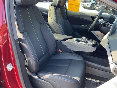 Used 2025 Cadillac Optiq Sport 2 w/ LPO, Floor Liner Package AWD/4WD image 7