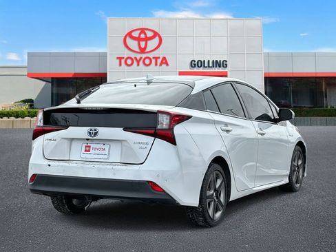 Used 2019 Toyota Prius XLE image 5