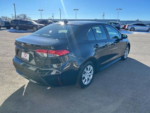 Used 2020 Toyota Corolla LE image 5