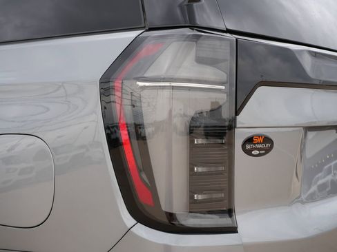 Used 2025 Chevrolet Tahoe RST w/ Comfort Package image 10