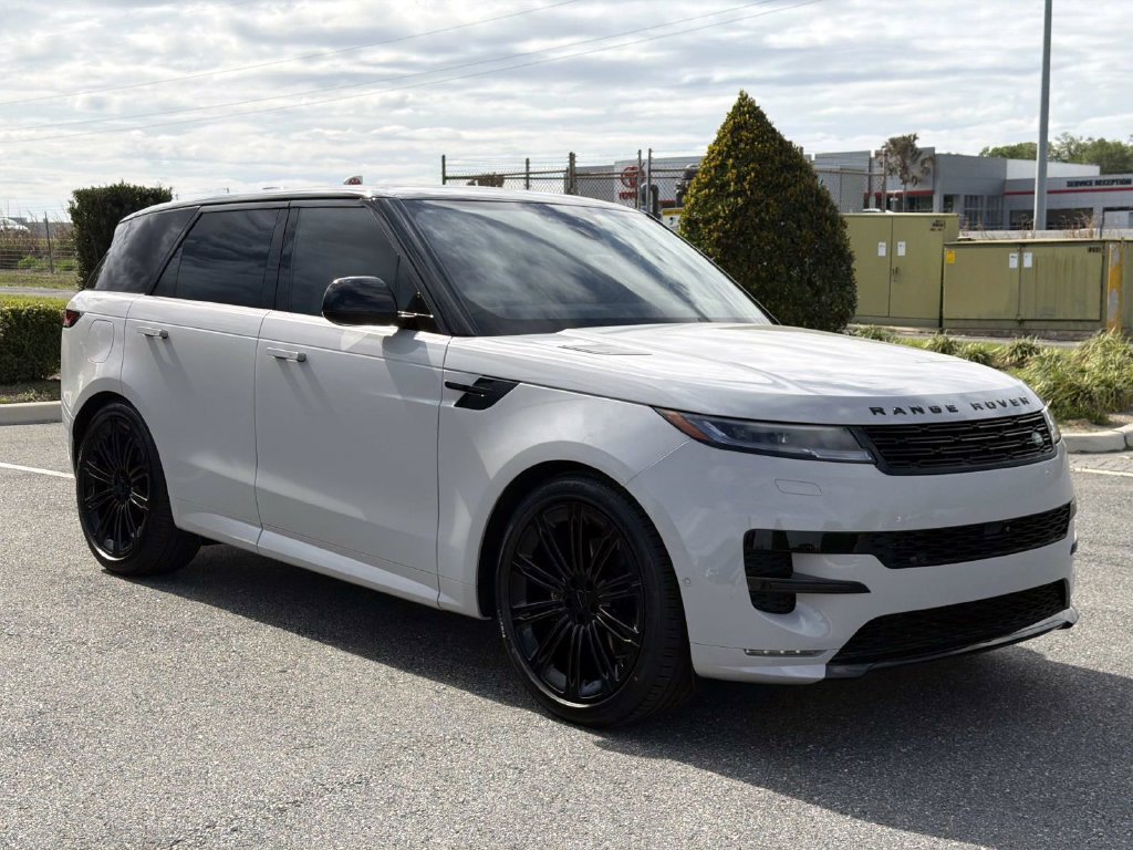 Used 2026 Land Rover Range Rover Sport Dynamic SE AWD/4WD image 7