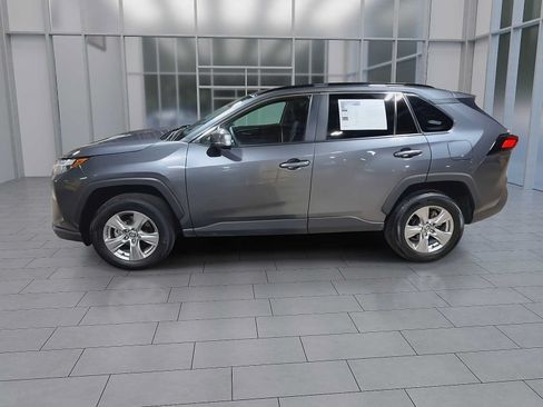 Used 2025 Toyota RAV4 XLE AWD/4WD image 5