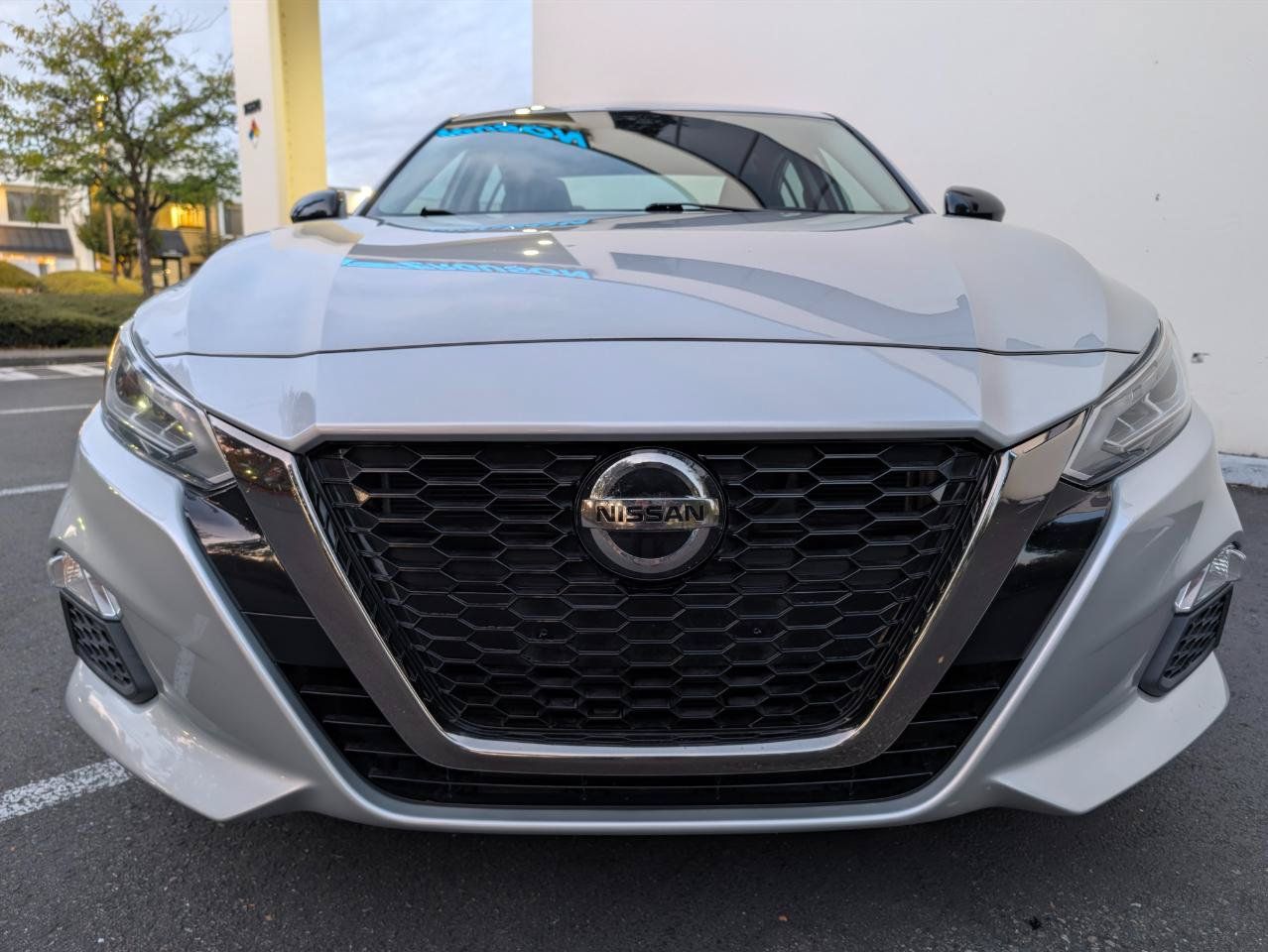 Used 2021 Nissan Altima 2.5 SR FWD image 2