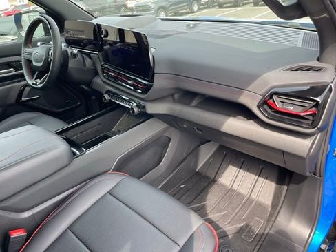 Used 2025 Chevrolet Silverado EV RST image 17