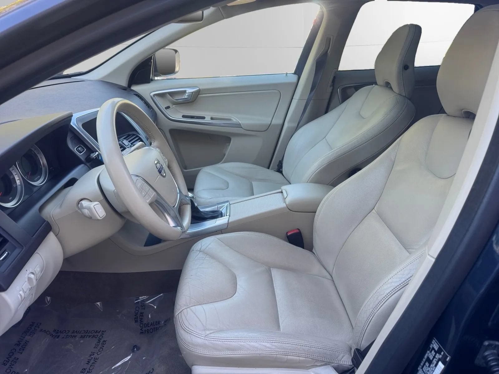 Used 2013 Volvo XC60 T6 AWD/4WD image 14