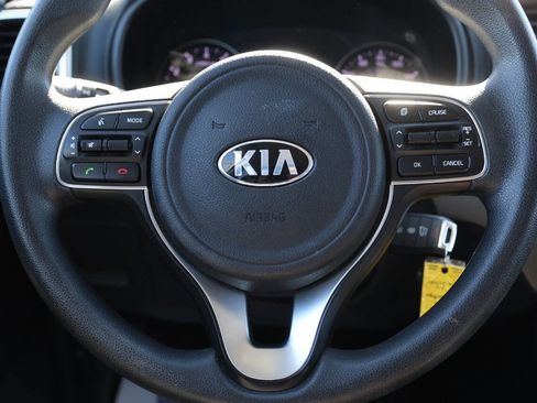 Used 2017 Kia Sportage LX image 18