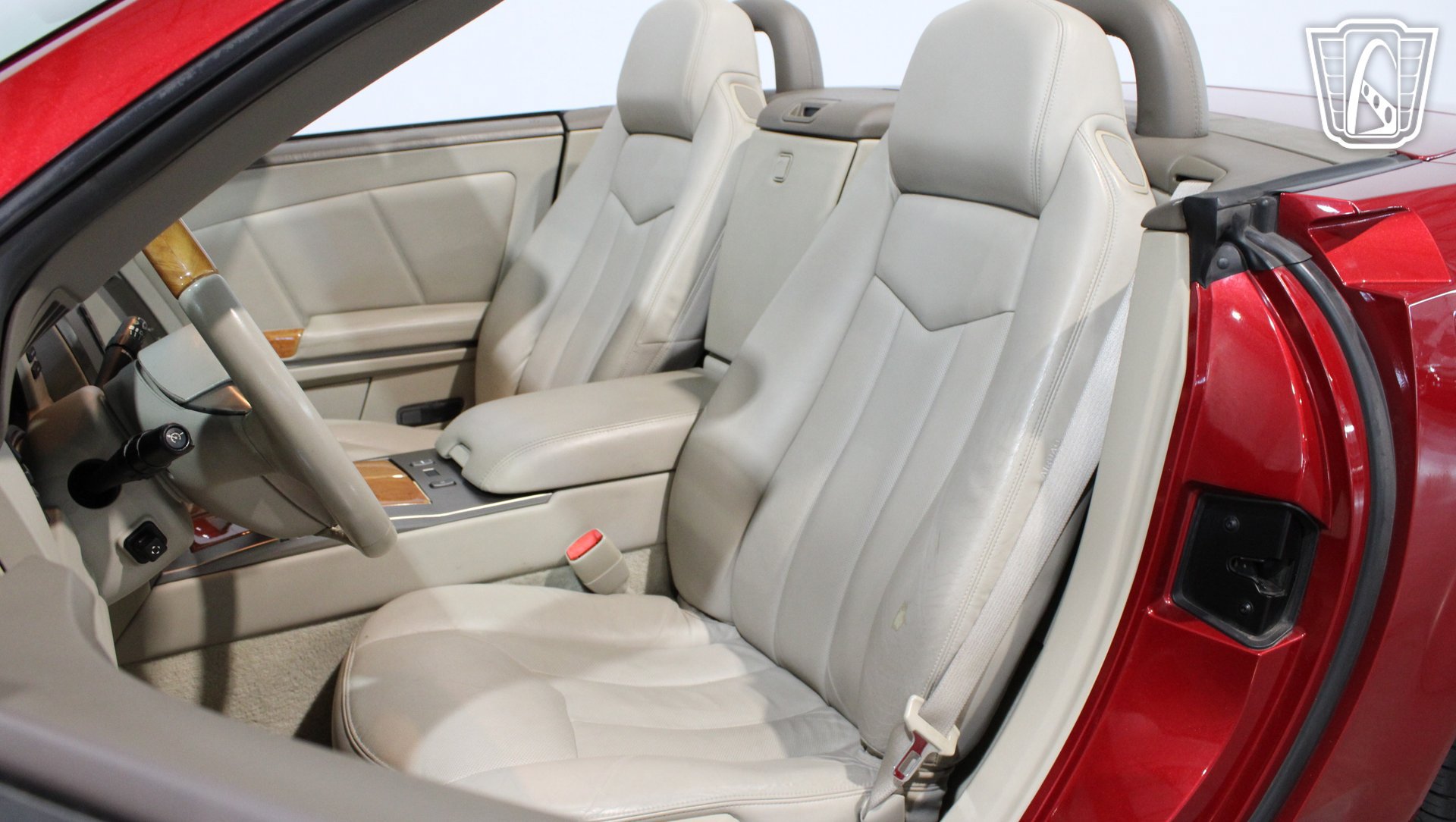Used 2004 Cadillac XLR RWD image 40