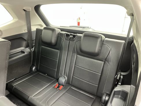 Used 2019 Volkswagen Tiguan SEL Premium R-Line image 13