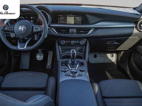 New 2025 Alfa Romeo Stelvio Sprint AWD/4WD image 21