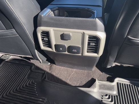 Used 2019 Ford F150 Lariat image 19