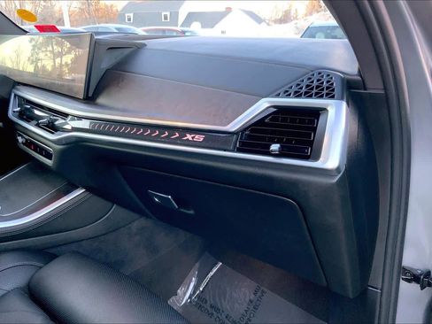 Certified 2024 BMW X5 xDrive40i w/ Premium Package image 19