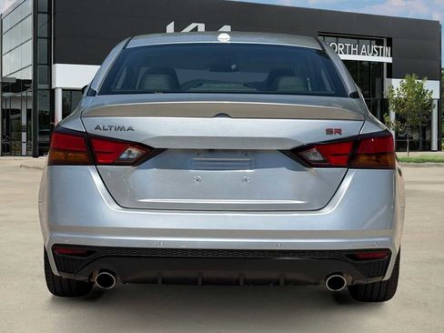Used 2025 Nissan Altima 2.5 SR FWD image 7