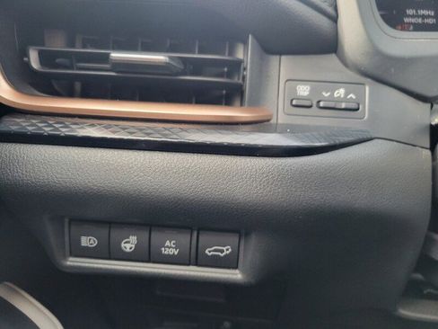 Used 2025 Toyota Grand Highlander AWD Hybrid image 19