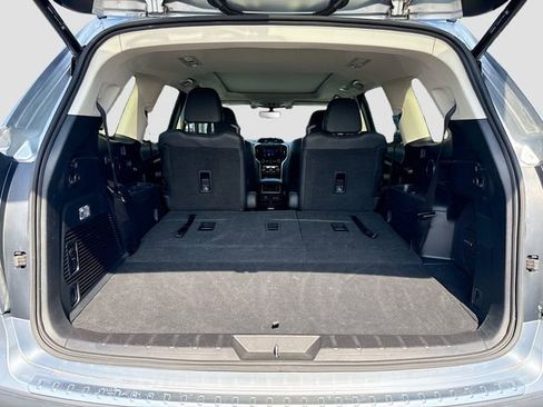 Used 2022 Subaru Ascent Touring AWD/4WD image 38