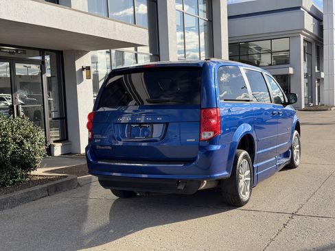 Used 2013 Dodge Grand Caravan SXT image 6